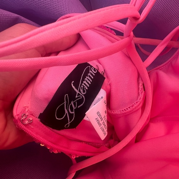 La Femme neon pink size 4 prom dress worn once - Picture 4 of 5